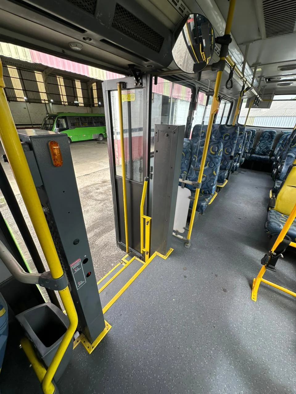 Ônibus Urbano Caio Apache Vip Mercedes-benz 1721 C/ Ar 2018/2019